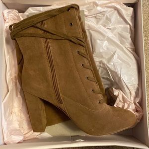 Brand new never worn beige lace up boots size 8 1/2 to 9 small foot/calf